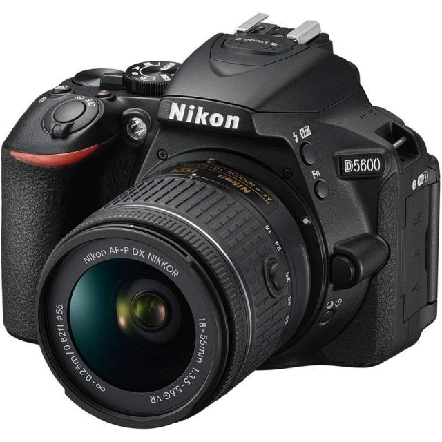 ニコン Nikon D5600 300mm ダブルレンズセット カメラ レンズ 一眼レフ