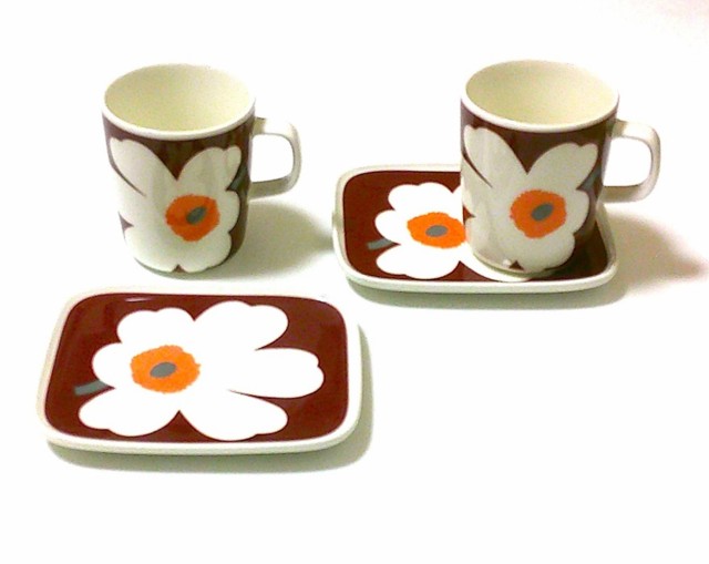 マリメッコmarimekko ウニッコ60th 73700-139 マグ250ml+プレート15x12cm 4ピース【御結婚御祝・内祝・新築御祝・還暦御祝・御礼・寿・ギフト包装可能】