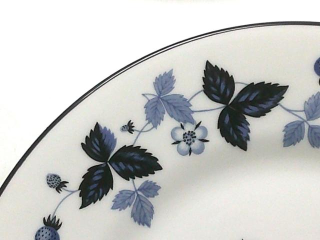ウェッジウッドWEDGWOOD　ストロベリー インクブルー　20センチプレートペア【ブランドボックス付属】【御結婚御祝・内祝・新築御祝・還暦御祝・御礼・寿・ギフト包装可能】