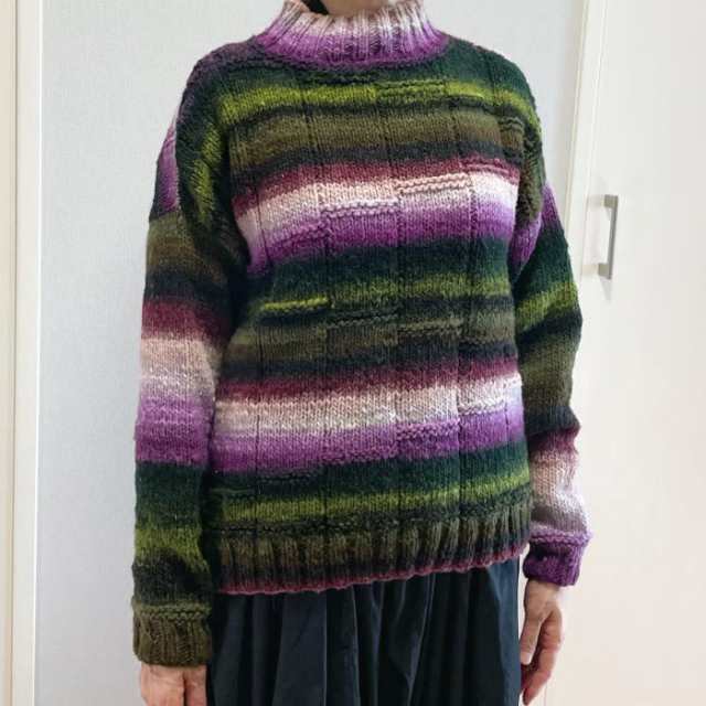 毛糸 野呂英作のくれよんで編む縦のラインが素敵なゆったりセーター