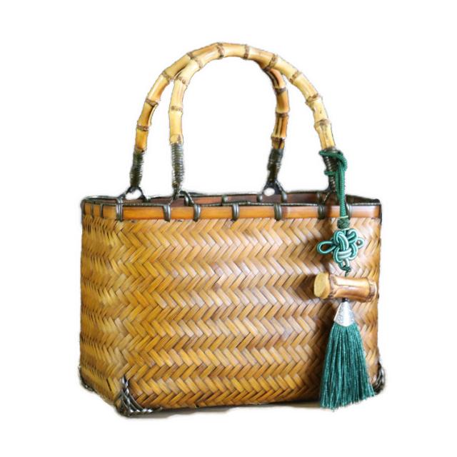 手織りかごバッグ カゴバッグ アンティーク 竹 手織りハンドバッグ タッセルアクセサリー付き バスケットカバン バスケットバッグ ハンドバッグ 手提げ トートバック プレゼント　花火大会　祭り トートバックレディース　夏バッグ　レディース バッグ　バッグ 編み