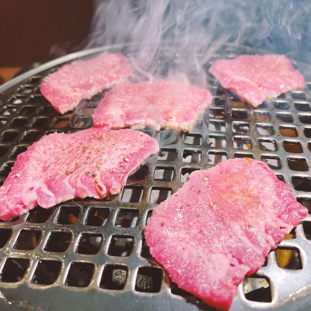 牛タン 焼肉 剥き身 1kg 3粍はね除ける 薄切り 亜米利加産 豪州産 味付けなし 焼肉用 牛たん タン たん 差し上げ物 牛 丸焼き 凝結 貨物輸送無料