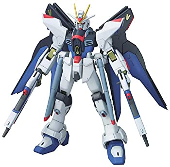 機動戦士ガンダムSEED DESTINY ストライクフリーダムガンダム 1/100スケール 色分け済みプラモデル（中古品）