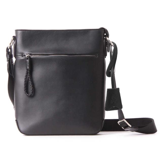 【ポイント10倍】P.I.D Ecrire ピーアイディー エクリール 縦型 ショルダーバッグ 撥水 レザー クロ PAZ103-BK