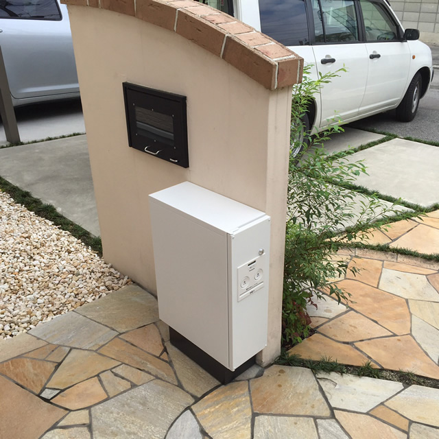パナソニック 戸建住宅用 宅配ボックス コンボ スリムタイプ CTNR4011RMA エイジングブラウン色 右開き用 ※前入れ・後出し_1