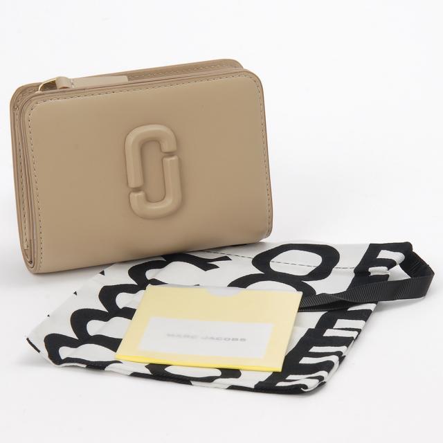 MARC BY MARC JACOBS - (ことページ) MARC JACOBS マークジェイコブス 二つ折り財布 2S4SMP007S02 230