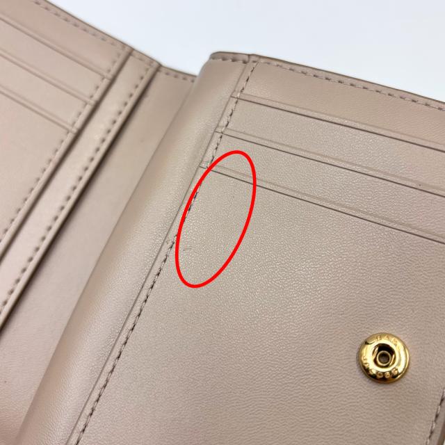 訳あり 内側キズあり MARC JACOBS マークジェイコブス 二つ折り財布