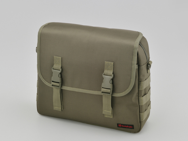 ★送料無料★HenlyBegins DHS-24 サドルバッグ グリーン(30819)《容量：10L》使い勝手が良いA4サイズ。 DAYTONA/デイトナ