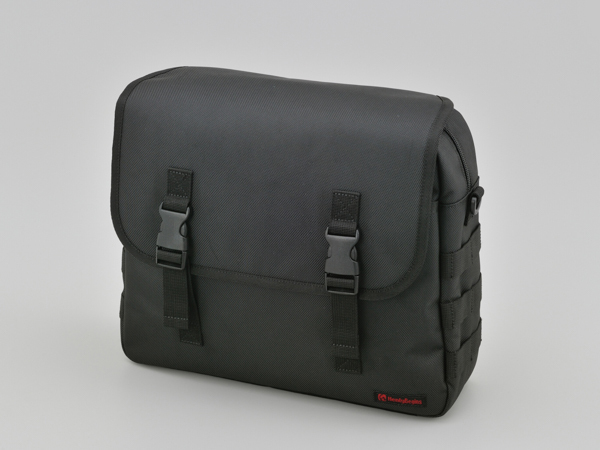 ★送料無料★HenlyBegins DHS-25 サドルバッグ ブラック(30822)《容量：10L》使い勝手が良いA4サイズ。 DAYTONA/デイトナ