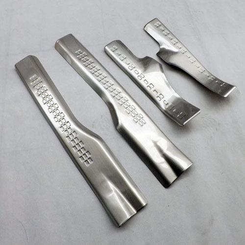 車用メッキパーツ 三菱 ASX RVR アウトランダースポーツ カー ウェルカム ペダル トリム ステンレス スチール ドアシルスカッフプレートプレート 4ピース AL-AA-0245 ALの通販は 13,020円