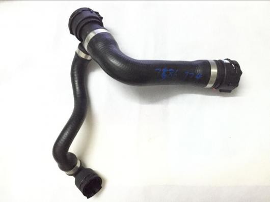 1ピースアッパーラジエーターホース BMW X5 X6 E70 F15 X6 E71 F16 17127586774 AL-CC-6206 ALの通販は