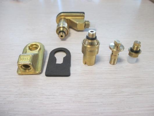 1セット バルブ エアサスペンションスプリング圧力 バルブ アウディ A8 D3 4E OEM # 4E0616040AF AL-CC-9368 AL