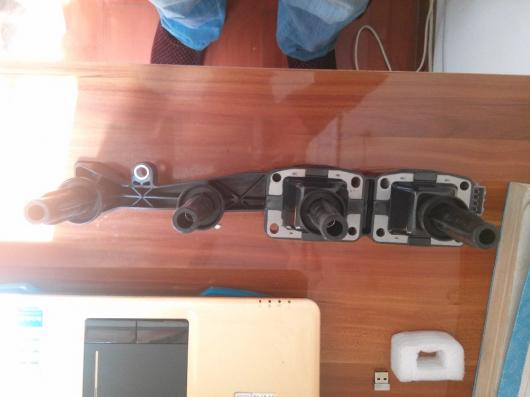 イグニッションコイル プジョー1007 206 307 308 パートナー シトロエン Berlingo C2 C3 C4 Xsara 1.6 互換品番:2526182 DMB868 PSA597080 9636997880 AL-DD-3166 AL