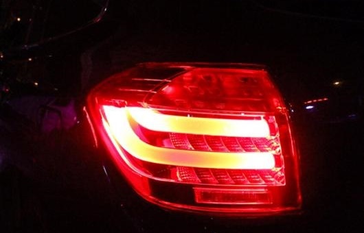 テール ランプ 適用: トヨタ ハイランダー ライト LED リア DRL + ブレーキ パーク シグナル レッド AL-HH-0084 ALの通販は 97,380円