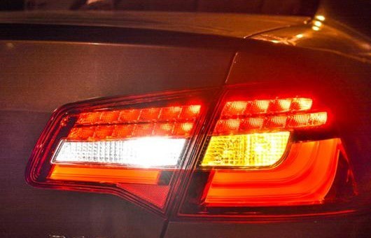 適用: フォルクスワーゲン/VOLKSWAGEN VW ボーラ テールライト 2013-2015 LED リア ライト テール ランプ DRL + ブレーキ パーク シグナ