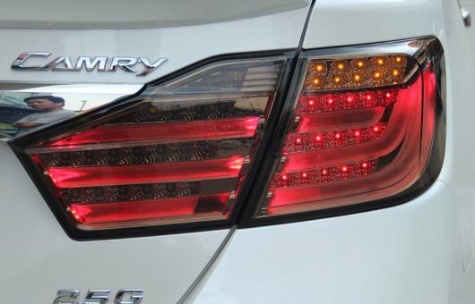 適用: テール ライト 2012-2014 トヨタ カムリ LED リア フォグ ランプ DRL ブレーキ + パーク シグナル レッド AL-HH-1215 ALの通販は