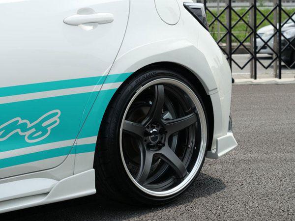 クスコ ワイドフェンダーセット トヨタ カローラスポーツ 未塗装 シボ有り 1A9 820 OF_1