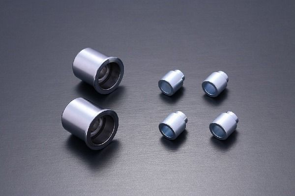 D-MAX D1 SPEC Aアーム用ピロ＆カラーセット 日産 セフィーロ A31 入数：1セット(片側) DMPISRRAS132