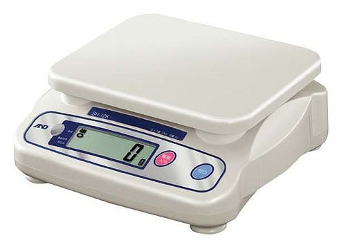 新田邦彦作 扁香炉 角 色小紋