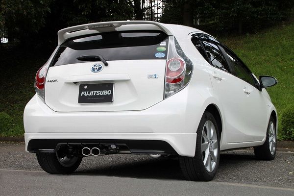 フジツボ(FUJITSUBO) A-S マフラー トヨタ アクア DAA-NHP10 1NZ-FXE 1.5 2WD エアロ付 1500cc 2011年12月〜2012年08月 Wテール センター出し 340-21063