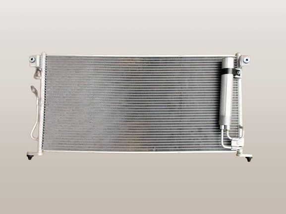 国内優良メーカー コンデンサー 三菱 ランサー CT9A 4G63 2000年12月〜2007年01月 参考純正品番：MR568201_1