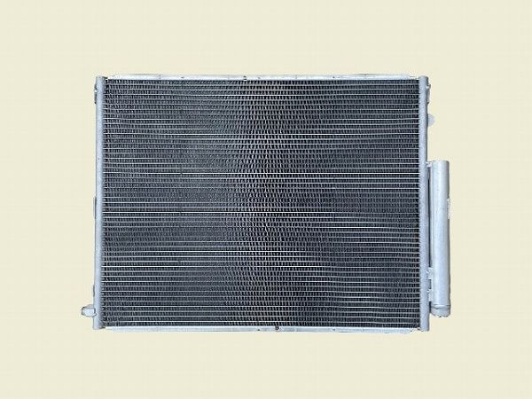 国内優良メーカー コンデンサー トヨタ ランドクルーザー HDJ101K 1HDFTE AT/MT 1998年01月〜2002年08月 レシーバーセット 参考純正品番：88460-60261