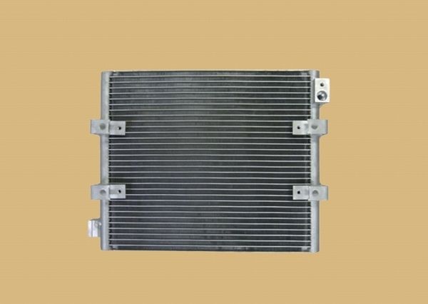 国内優良メーカー コンデンサー 三菱ふそう キャンター 参考純正品番：ME733880