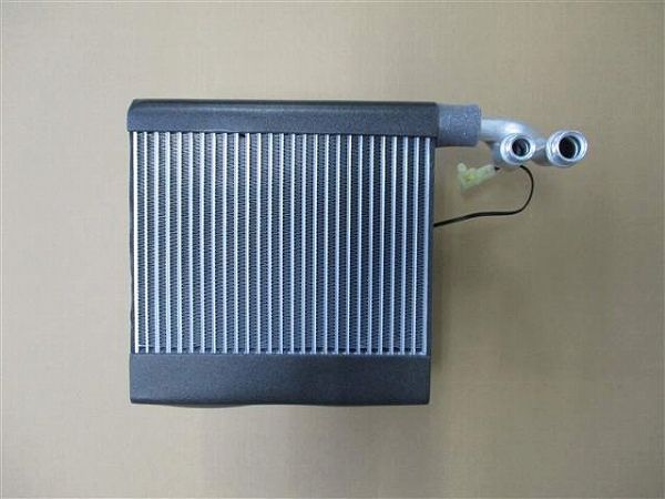 国内優良メーカー エバポレーター スズキ エブリイ サーミスタセット 参考純正品番：95411-68H00