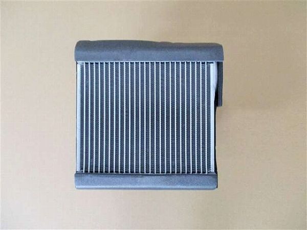 国内優良メーカー エバポレーター ダイハツ ハイゼット