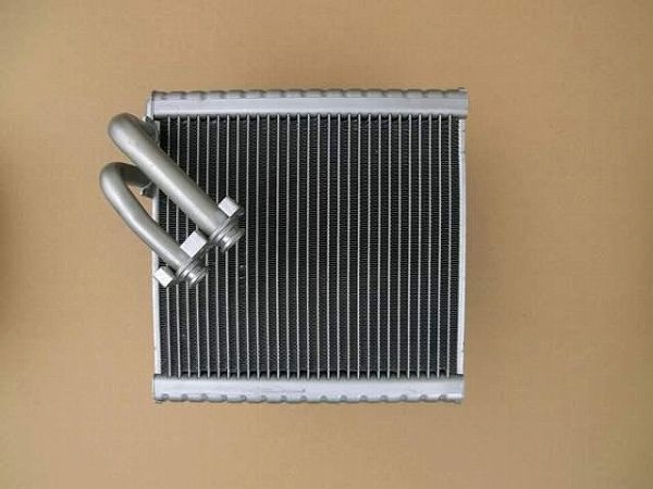 かず 国内優良メーカー エバポレーター ダイハツ デルタバン/ワゴン コイル