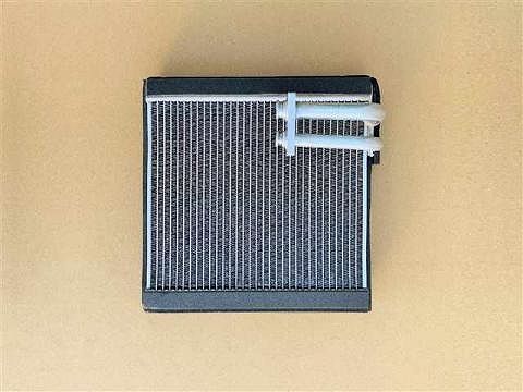 三菱ふそうスーパーグレート 三菱電機製エバポレーター 国内優良メーカー エバポレーター 三菱ふそう スーパーグレート