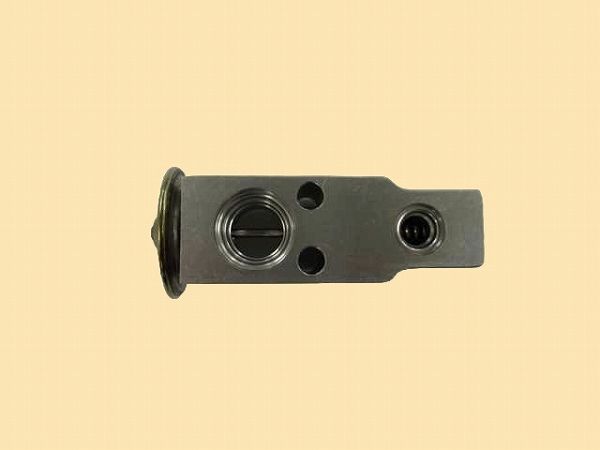 国内優良メーカー エキスパンションバルブ トヨタ ハイラックス