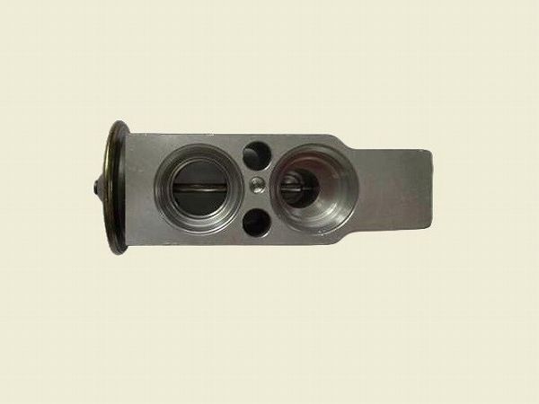 国内優良メーカー エキスパンションバルブ コマツ ホイールローダー WA100-5 参考純正品番：ND447500-1390