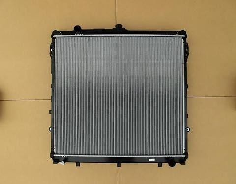 国内優良メーカー ラジエーター トヨタ セコイア USK45L 2UZ-FE 2006年11月〜2009年04月 ブラケットセット 参考純正品番：16400-0F060
