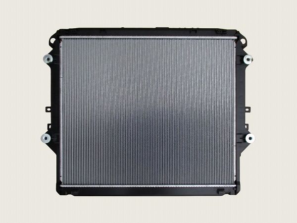 国内優良メーカー ラジエーター トヨタ ハイラックス GUN125 2GD-FTV AT ブラケットセット 参考純正品番：16400-0L362_1