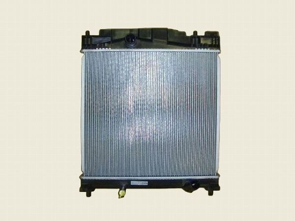 国内優良メーカー ラジエーター トヨタ iQ 参考純正品番：16400-40220