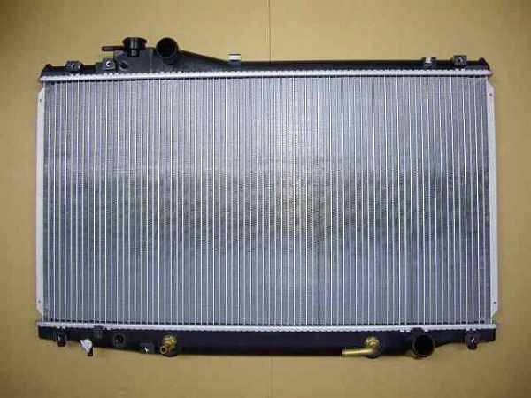 参考です エバポレーター いすゞ エルフ NPR72P 4HJ1/4HJ1N AT/MT 1995年03月