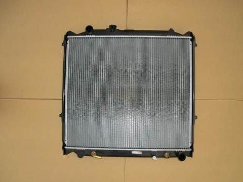 国内優良メーカー ラジエーター トヨタ ハイラックスサーフ KDN185G 1KDFTV AT 2000年08月〜2002年11月 ブラケットセット 参考純正品番：16400-67120