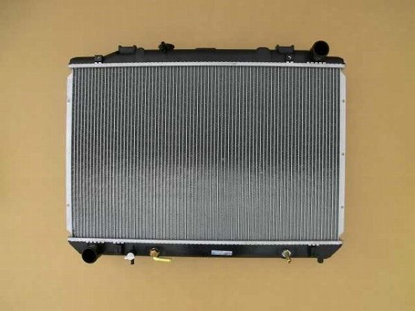 国内優良メーカー ラジエーター ダイハツ デルタバン/ワゴン 参考純正品番：16400-6A130