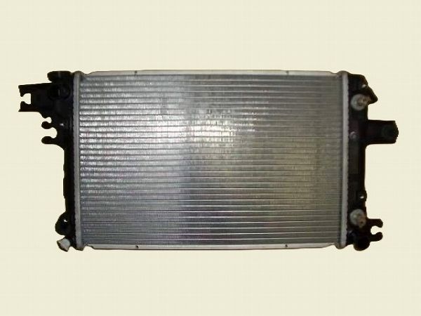る 国内優良メーカー ラジエーター ダイハツ ハイゼット 参考純正品番