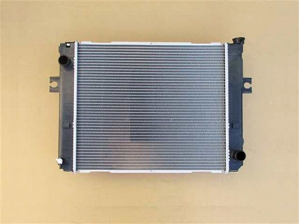美品だと思います。 国内優良メーカー ラジエーター トヨタ フォークリフト MT車用