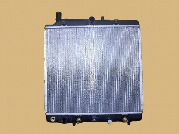 国内優良メーカー ラジエーター 参考純正品番：F82K-15-200B マツダ ボンゴ 国内優良メーカー ラジエーター マツダ ボンゴ AT車用 参考純正品番