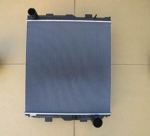 国内優良メーカー ラジエーター UDトラックス ビッグサム 参考純正品番：21400-04Z68
