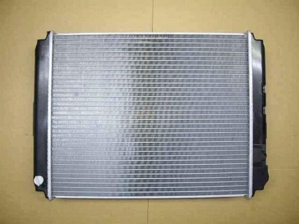 国内優良メーカー ラジエーター 日産 キャラバン KRGE24 TD27 AT 1993年05月〜1995年08月 参考純正品番：21400-31N00_1