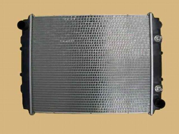 国内優良メーカー ラジエーター 日産 ホーミー 参考純正品番：21450-27N60
