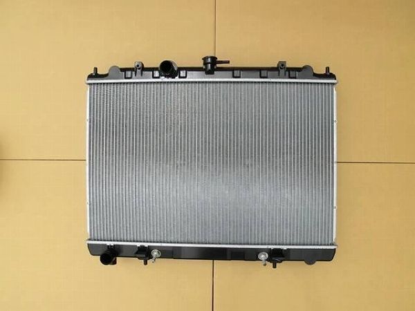 国内優良メーカー ラジエーター 日産 セレナ RC24 QR25DE AT 2001年12月〜2005年05月 参考純正品番：21460-CX000