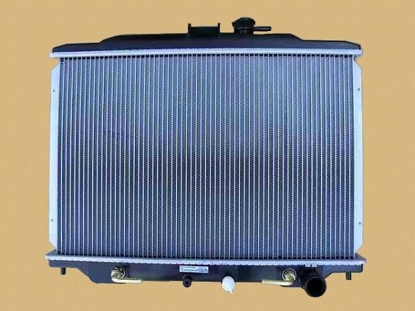 ラジエーター ニッサンUD コンドル BKR66E2N 4HF1 MT 1995年06月〜1999年05月 MT車用 参考純正品番：21400-89TG2 AP-RAD-1435 ラジエーター ニッサンUD コンドル BKR66E2N 4HF1 MT 1995年06月～1999