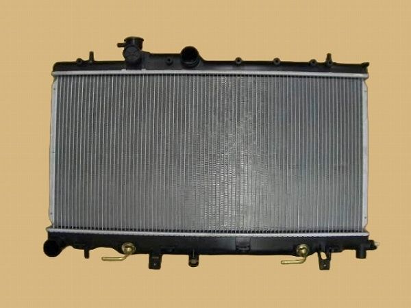 国内優良メーカー ラジエーター スバル レガシィ 注水口あり 参考純正品番：45111FE111