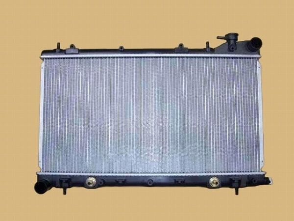 国内優良メーカー ラジエーター スバル フォレスター SG5 EJ20 AT 2001年11月〜2005年01月 参考純正品番：45111SA031