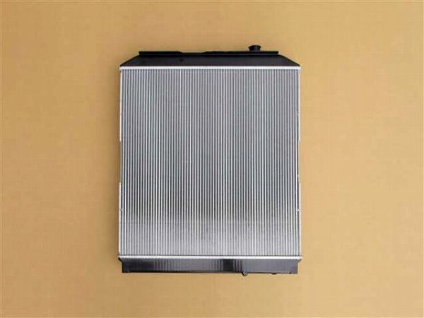 2点せっと 国内優良メーカー ラジエーター いすゞ フォワード AT車用 参考